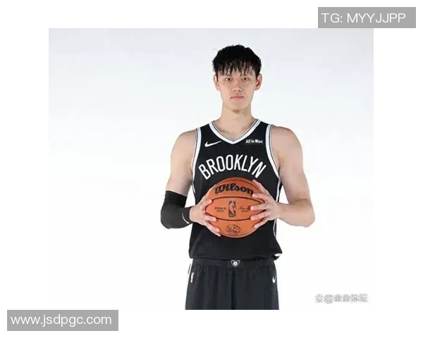 网记曾凡博留在G联赛年薪仅有十万美元，回中国年薪百万美元