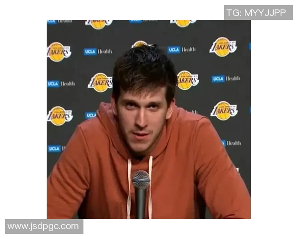 老里弗斯:能理解我们阵容有变动 但部分战术执行原本应做得更好 老里弗斯:能理解我们阵容有变动 但部分战术执行原本应做得更好