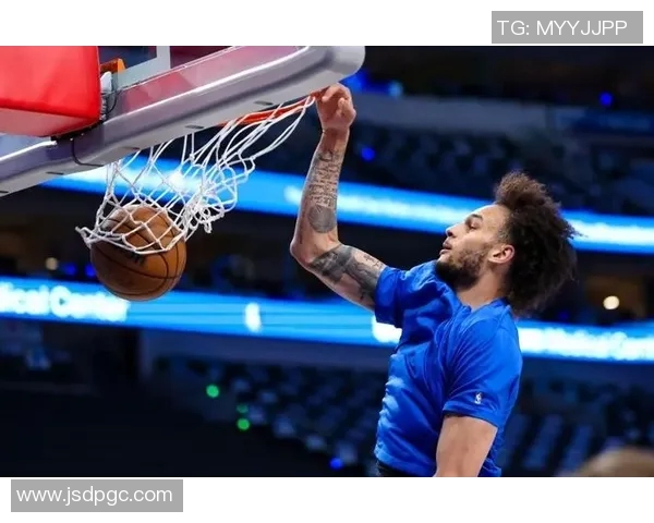 👀Shams：独行侠中锋莱夫利将接受右脚手术 赛季报销！